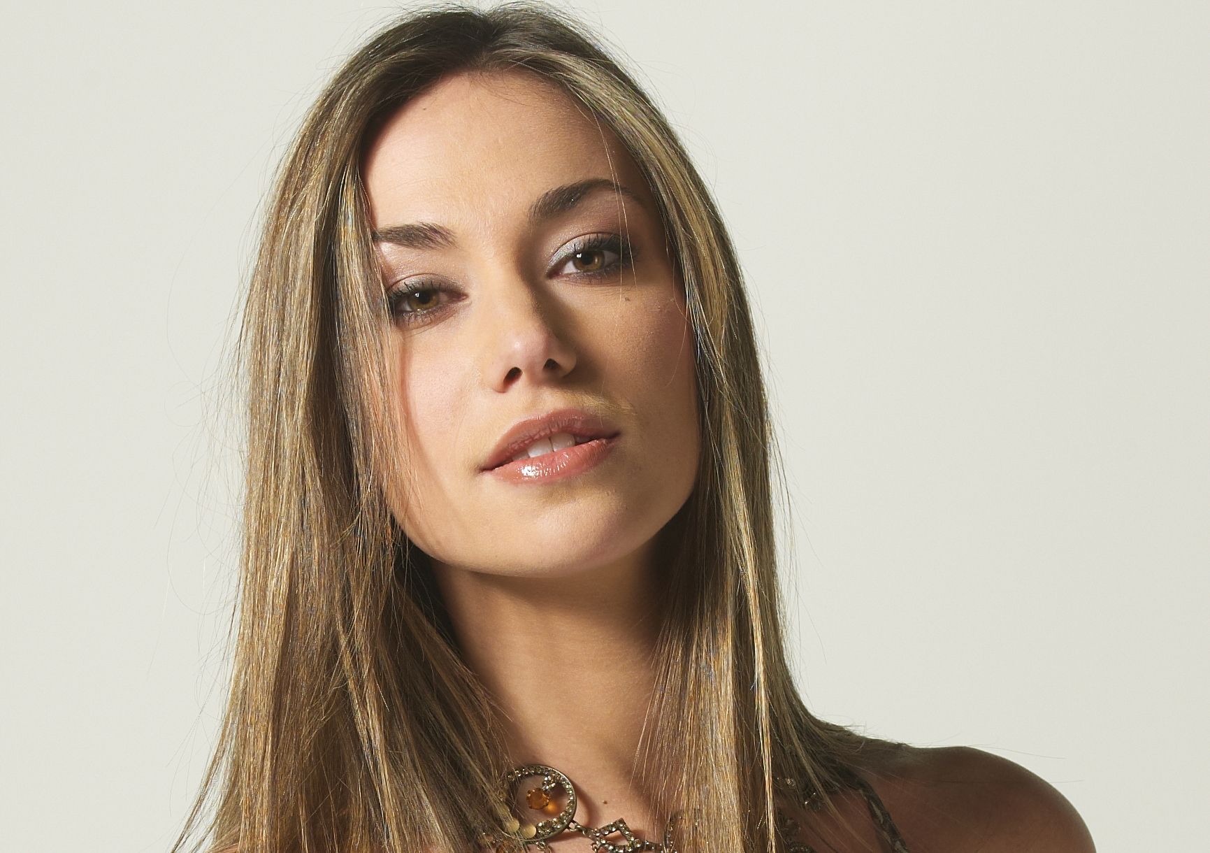 Clio Pajczer : ultra sexy avec son bikini rouge ! (PHOTO)
