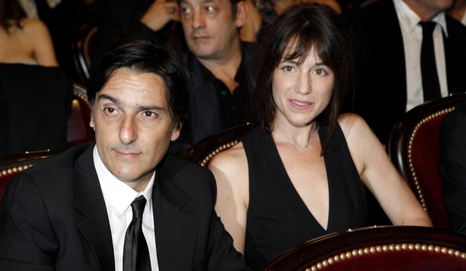 Yvan Attal s'exprime sur le jour où il a découvert les scènes hot de Charlotte Gainsbourg