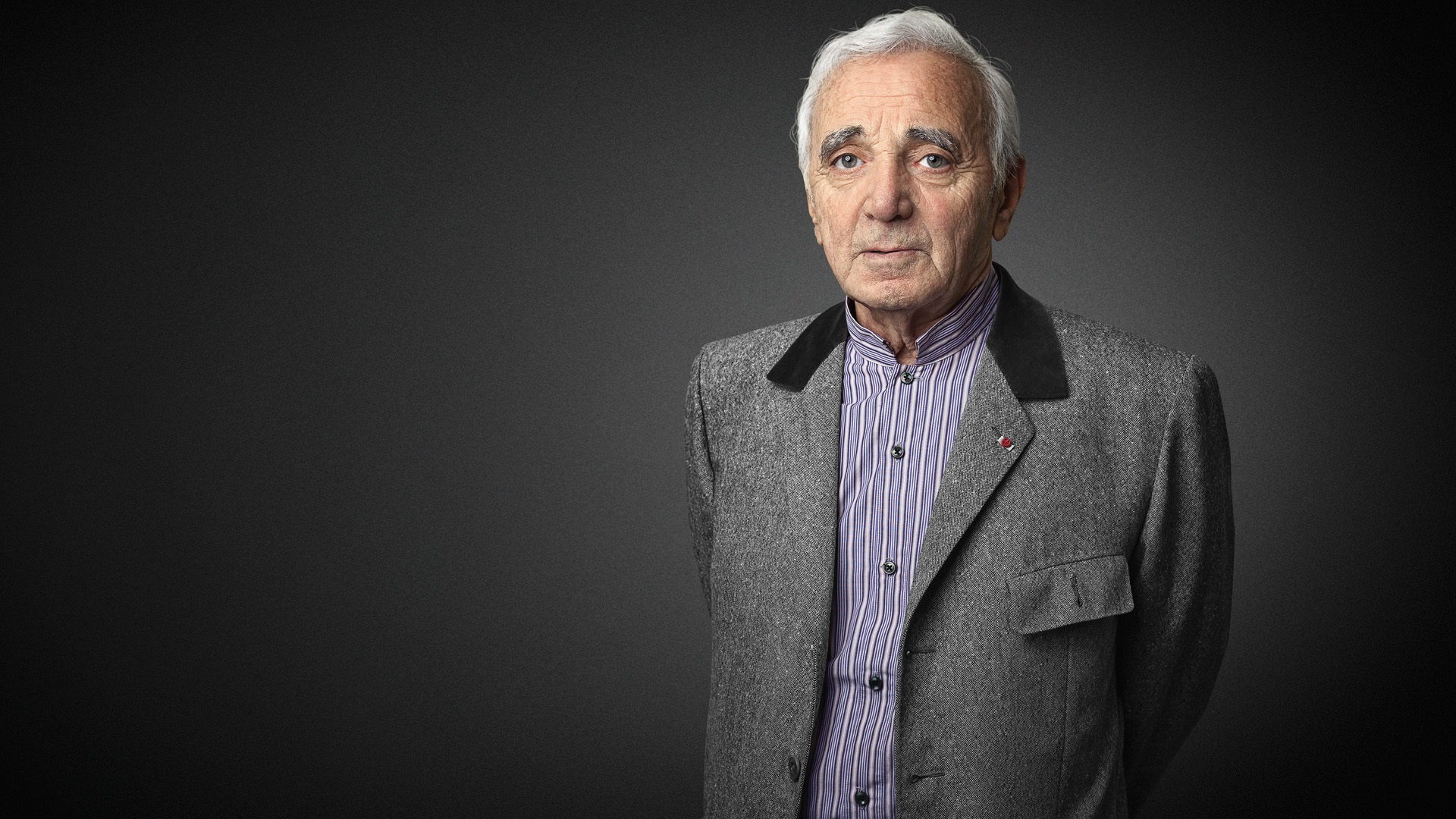 Charles Aznavour choque en proposant un "tri" des migrants