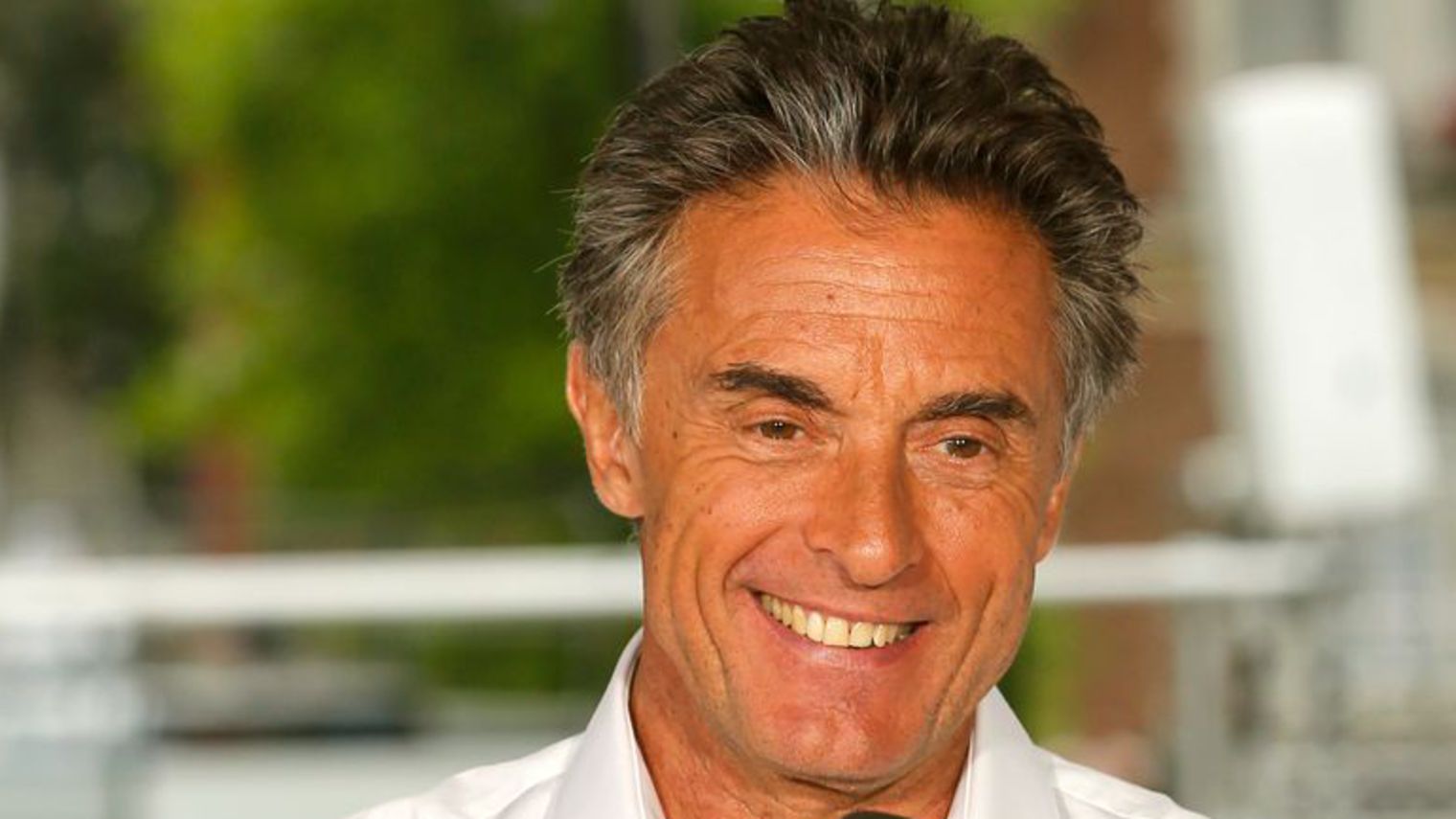 Gérard Holtz : Pourquoi a-t-il fondu en larmes dans Thé ou Café ?