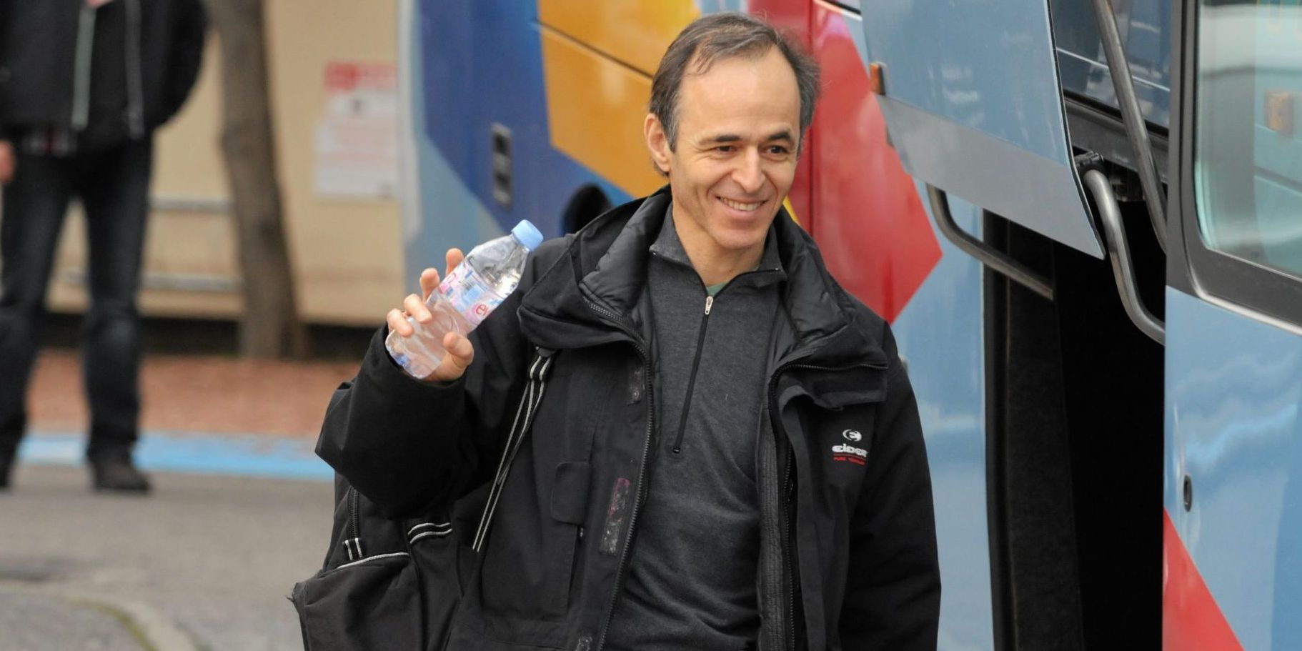 Jean-Jacques Goldman : Un proche révèle les vraies raisons de son départ pour Londres