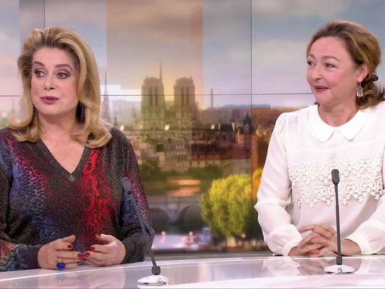Catherine Deneuve prend une nouvelle fois la défense de François Hollande