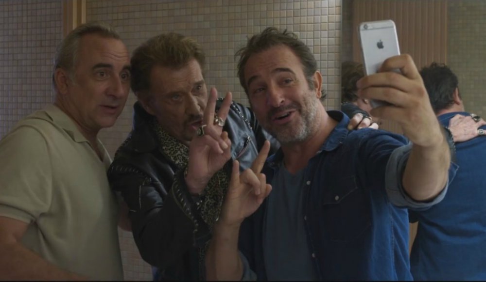 Johnny Hallyday atteint d'un cancer : Jean Dujardin et Claude Lelouch s'expriment