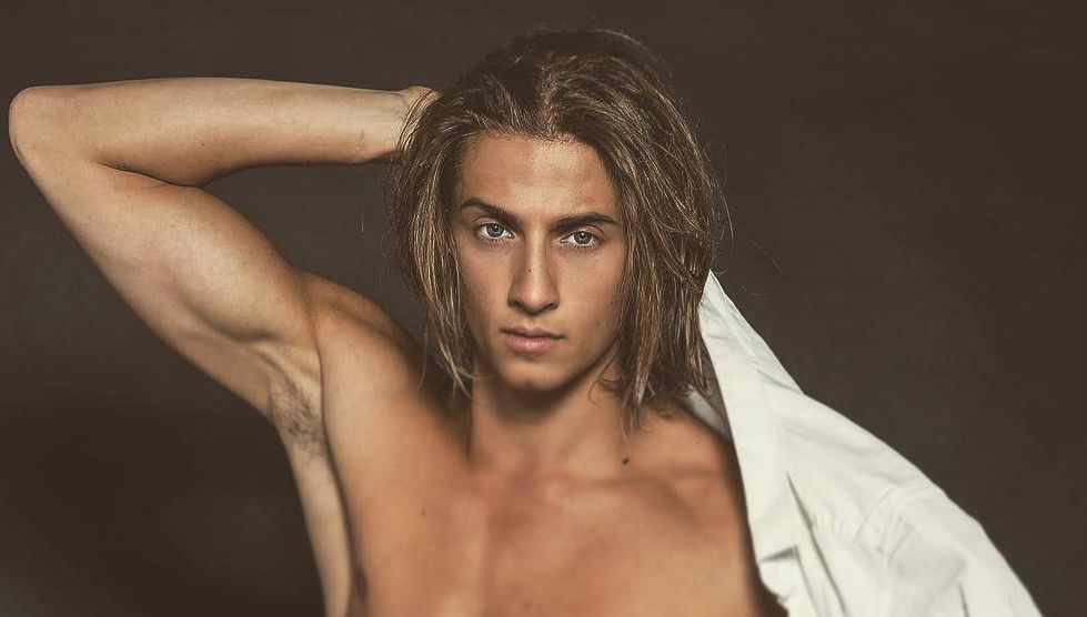 #KohLanta : Dylan chaussé de mocassins Gucci dans la jungle ! Il s’explique !