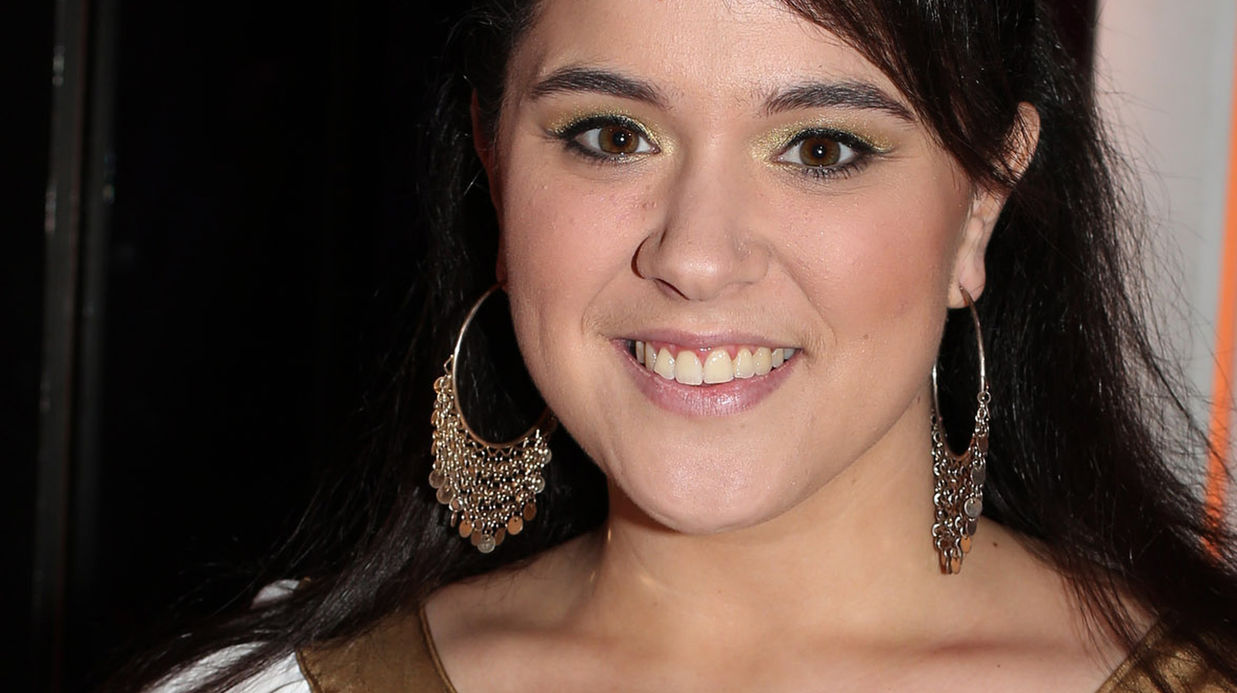 Magali Vaé assume ses kilos en trop