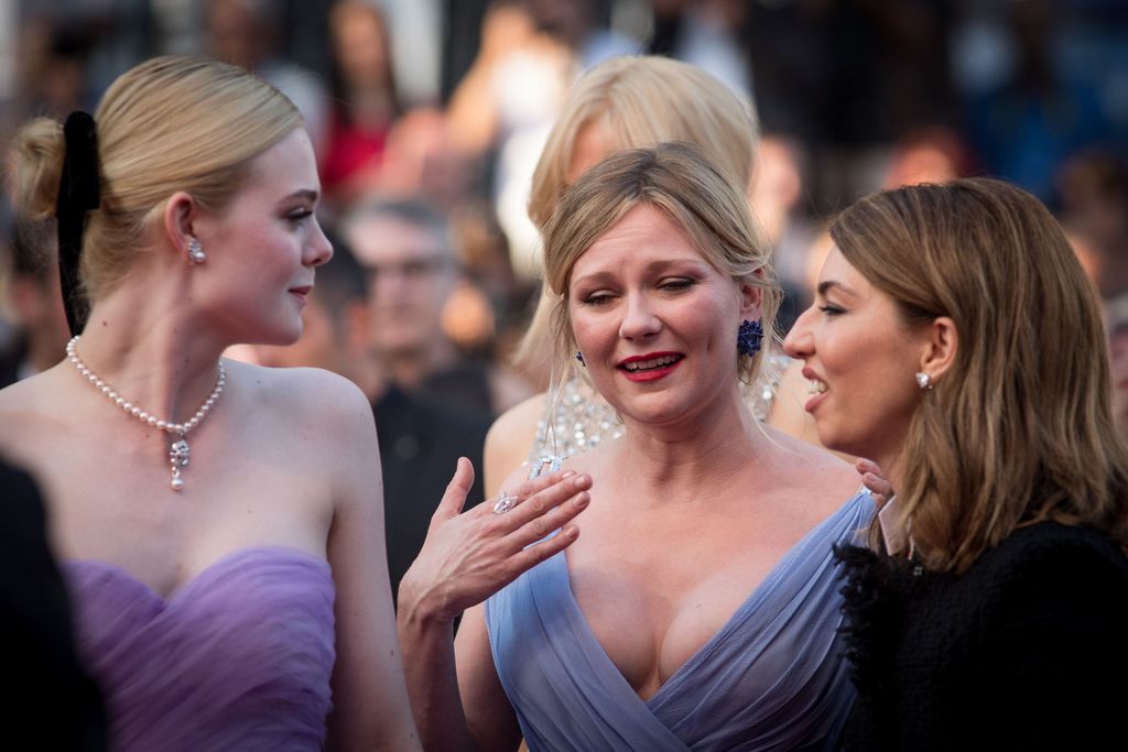 Cannes 2017 : Kirsten Dunst en larmes sur le tapis rouge, l'image forte du Festival