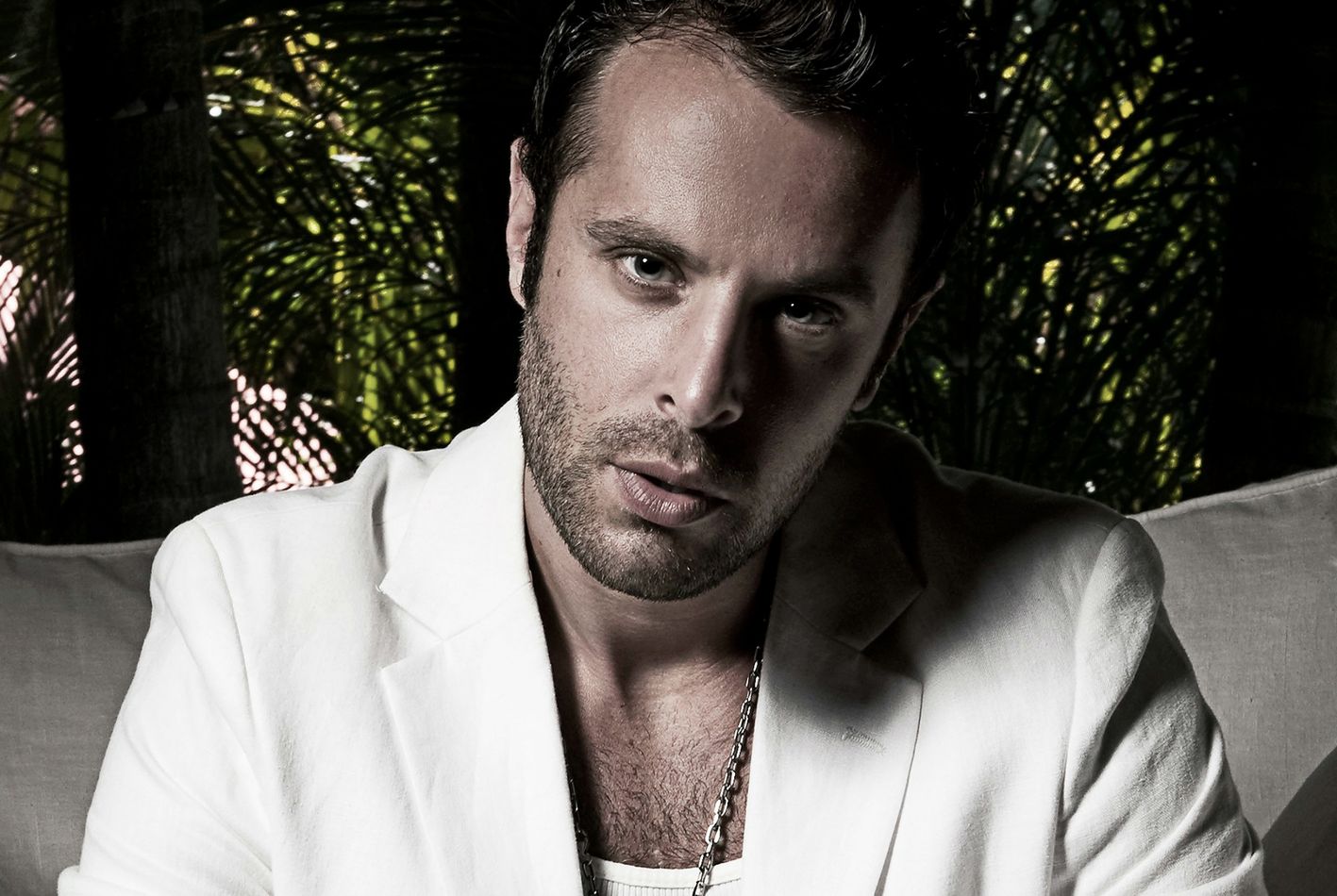 #LesAnges9 : Fabrice Sopoglian aurait-il pu sortir avec Mélanie ? Il répond !