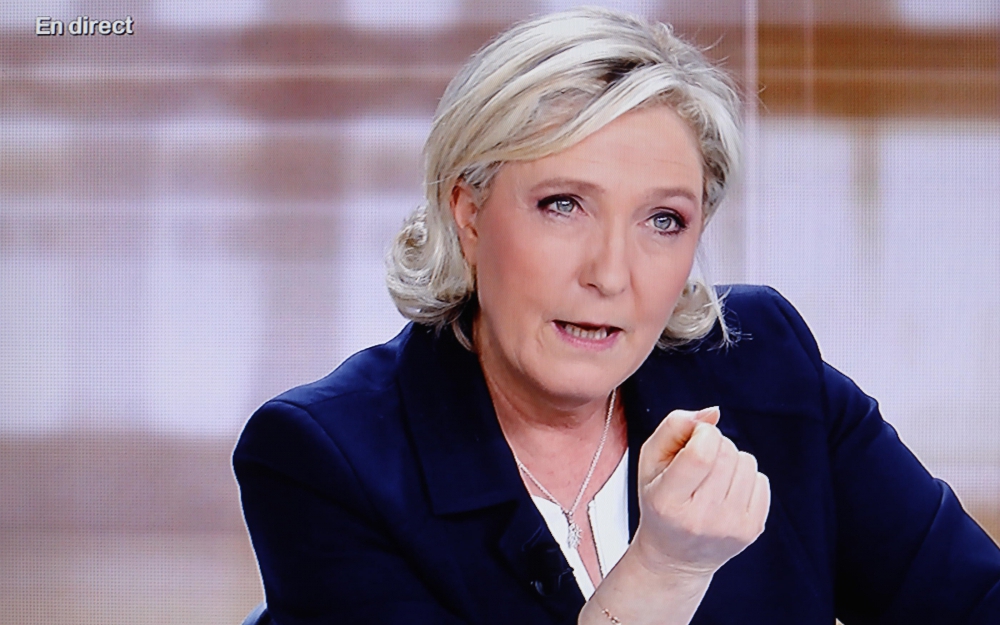 Marine Le Pen fait son mea culpa pour son débat « raté »