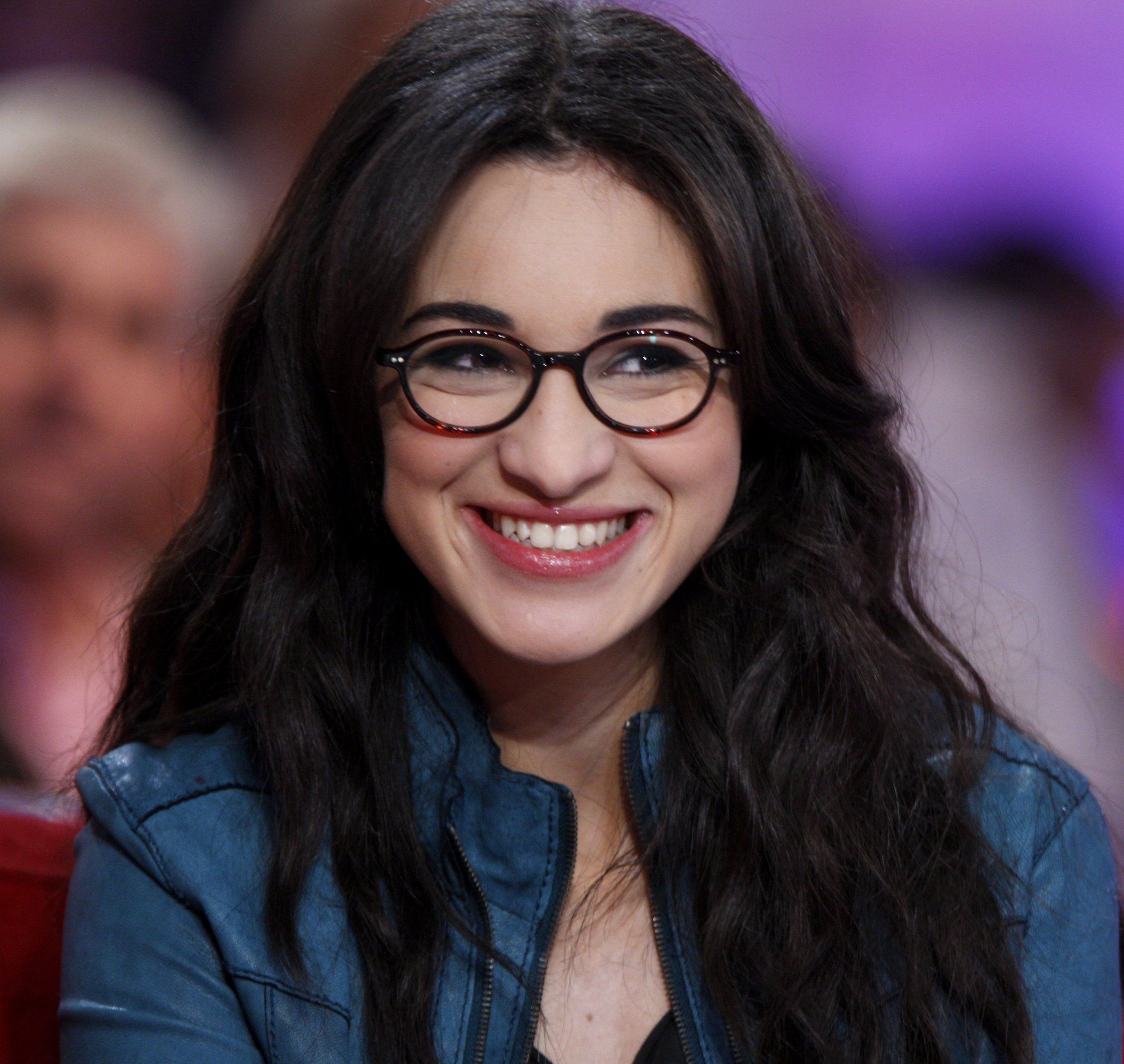 Camélia Jordana métamorphosée : Les internautes la trouvent « vulgaire » !