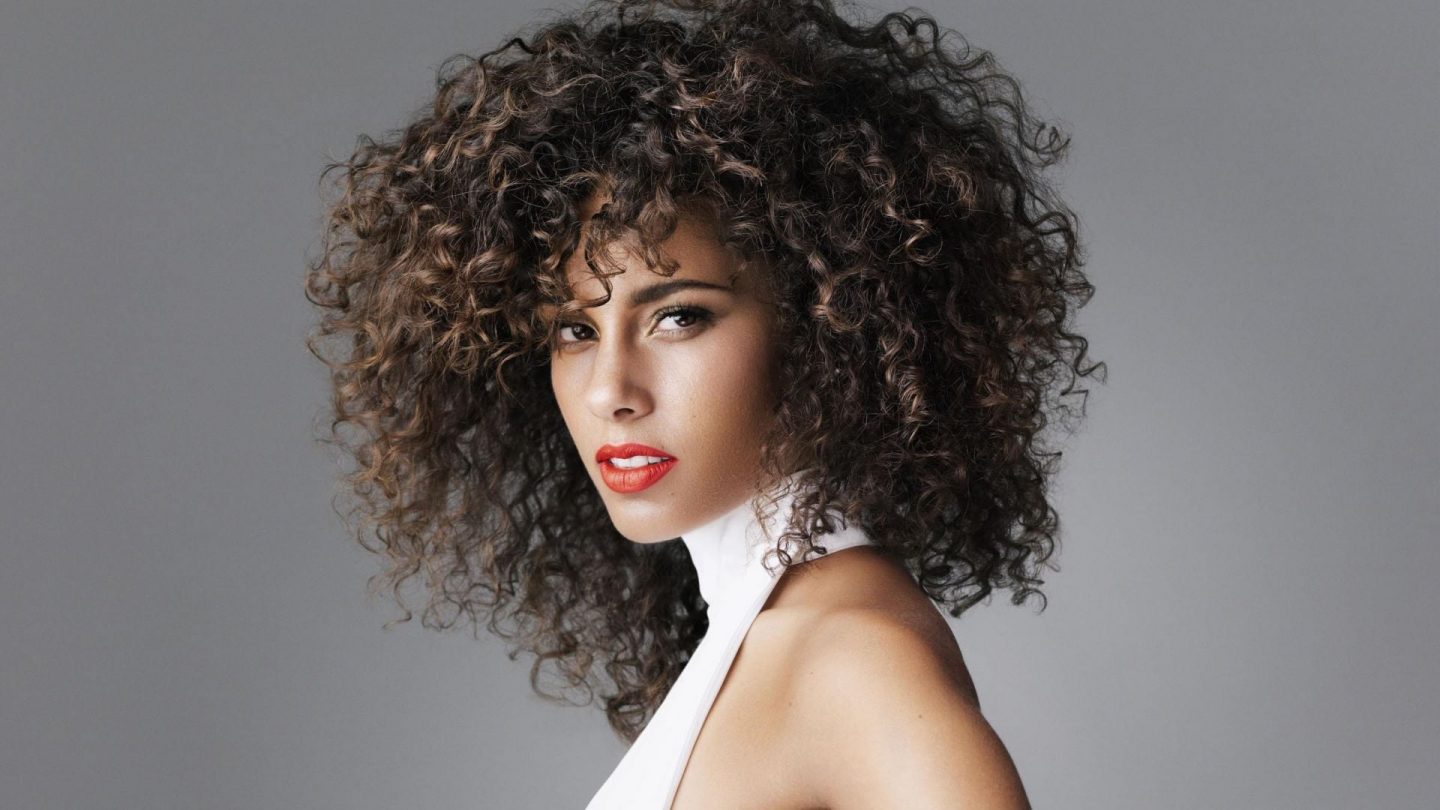 Alicia Keys : Sa coloration surprenante est des plus voyantes !