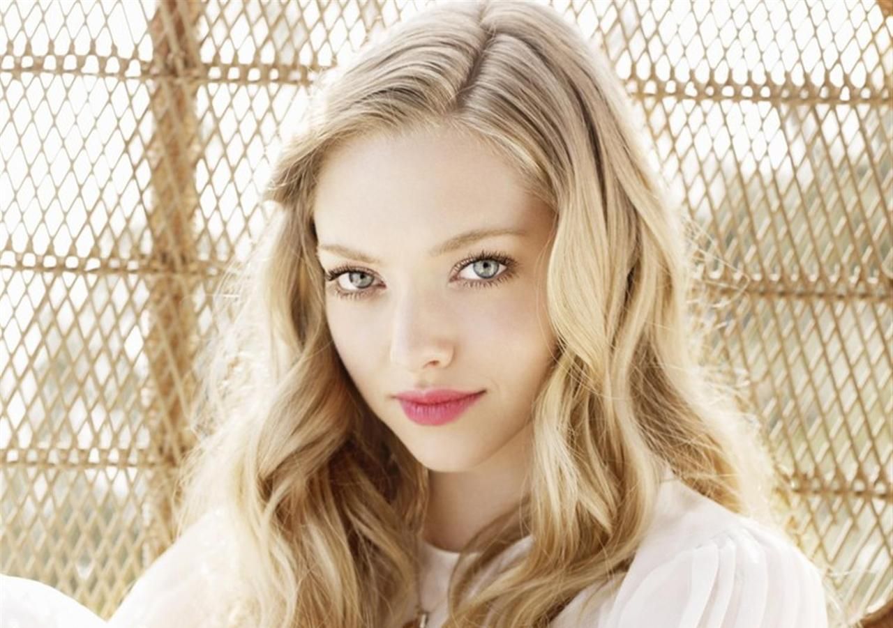 Amanda Seyfried met fin au débat allaitement - biberon