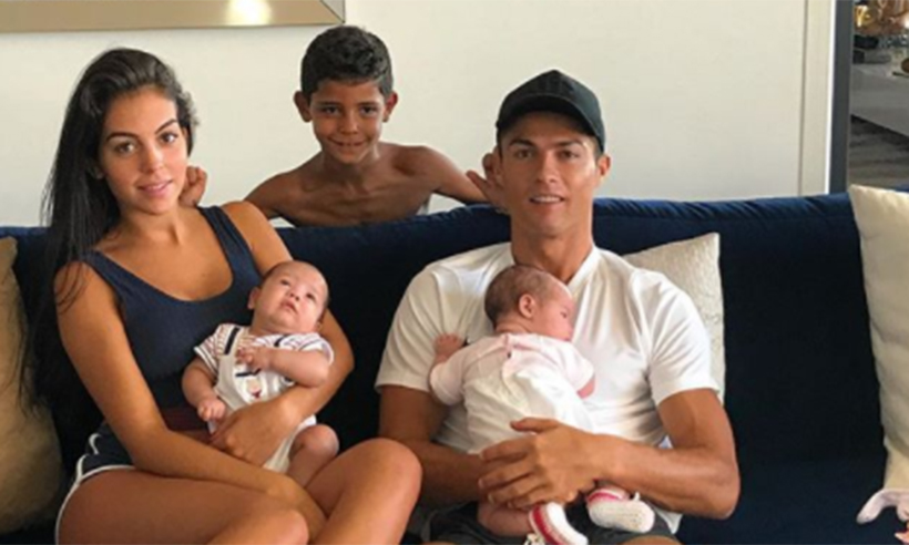 Georgina Rodriguez ne cache plus son baby bump !