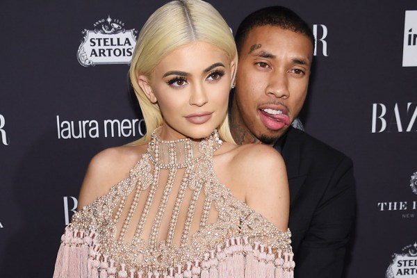 Kylie Jenner : Son ex Tyga sort avec le sosie de Kim Kardashian !