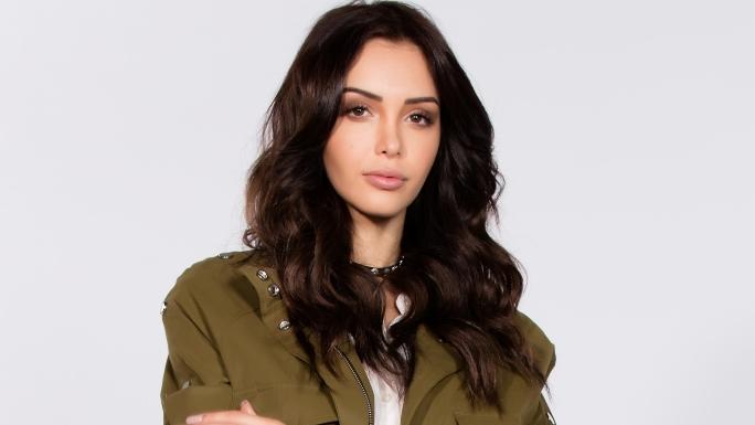 Nabilla Benattia : Une nouvelle fois taclée par Matthieu Delormeau, elle réplique !