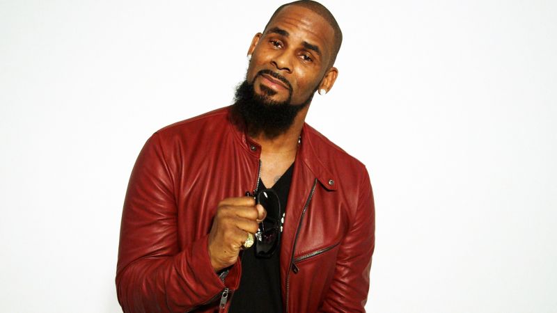 R.Kelly : Accusé de viol sur une mineure qui affirme avoir été « dressée pour le satisfaire »