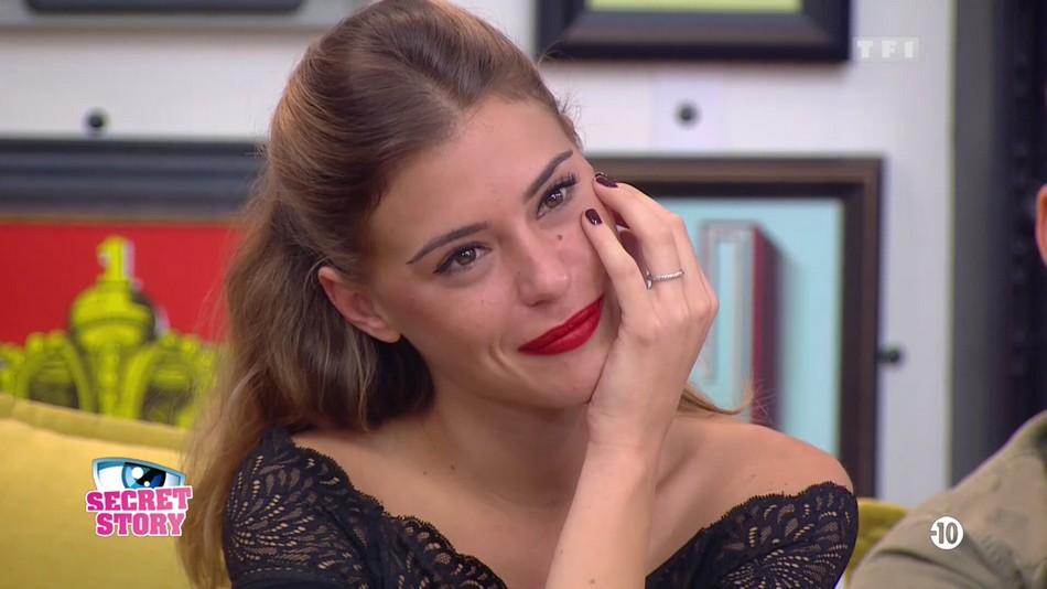 Secret Story 11 : Barbara allume Alain en se déshabillant intégralement sous ses yeux