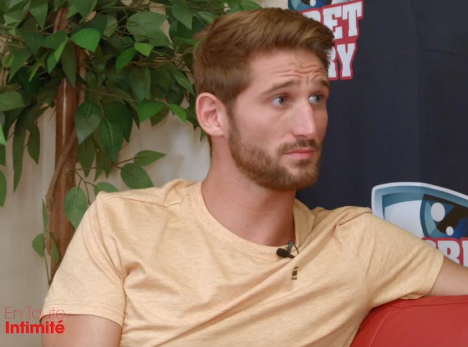 Secret Story 11 : Charles balance sur Barbara et Benoît !