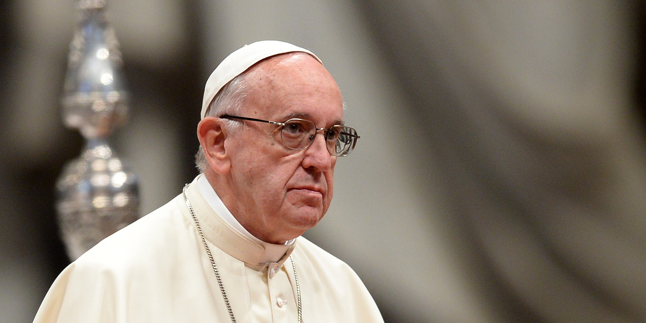 Conviés à déjeuner avec le pape, deux détenus en profitent pour s'échapper