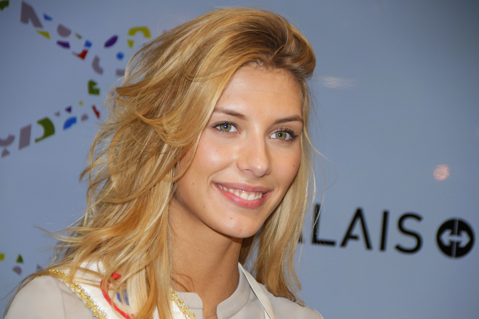 Danse avec les stars : Camille Cerf évincée du programme, l'étrange justification de la production