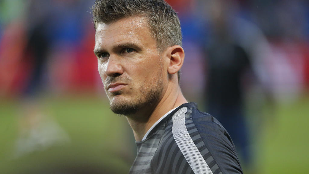 Nicolas Douchez - L'ancien gardien du PSG placé en garde à vue : &quot;Il a massacré sa compagne&quot;