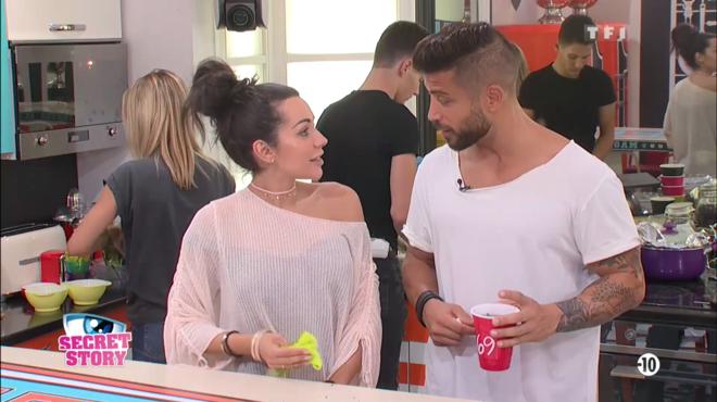 Secret Story 11 : Alain et Laura échangent leur premier baiser !
