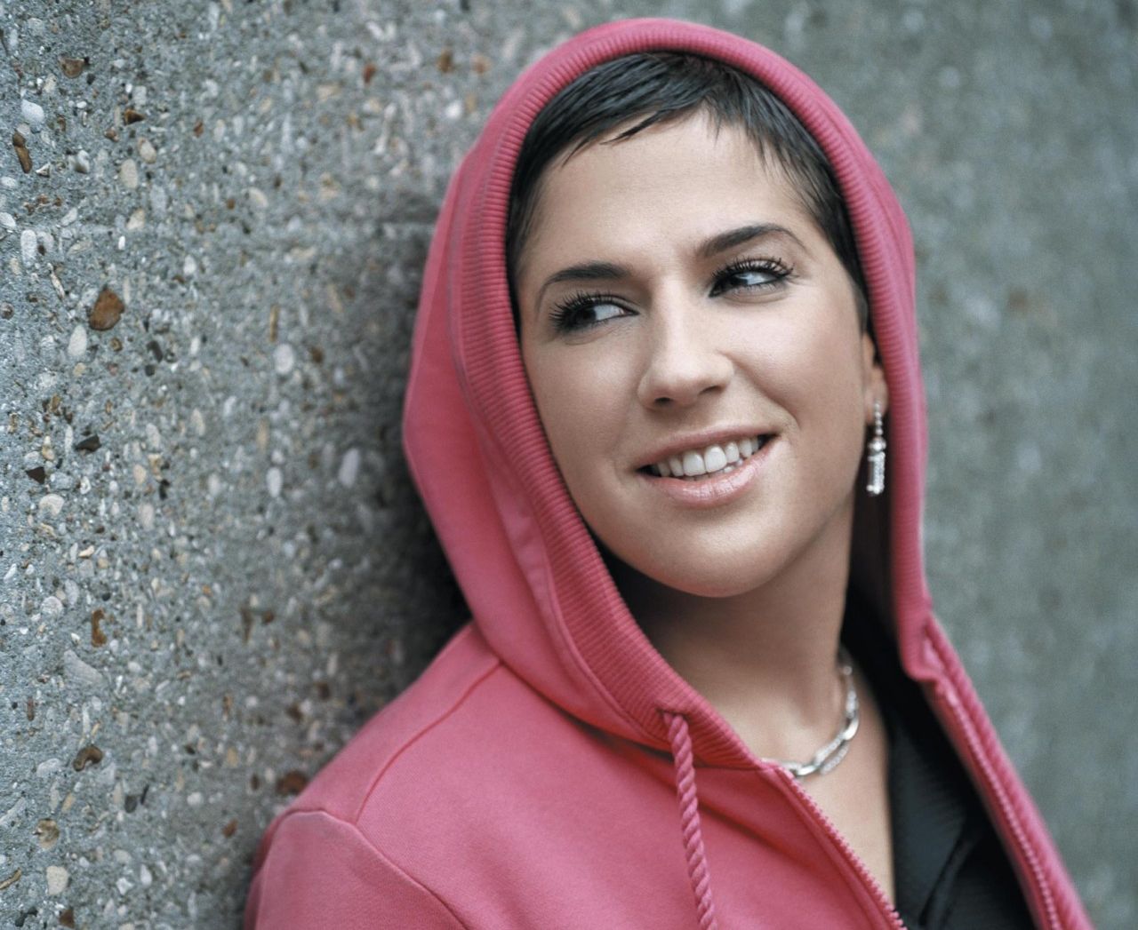 Diam’s : Nawell Madani révèle les terribles épreuves traversées par l’ex-rappeuse