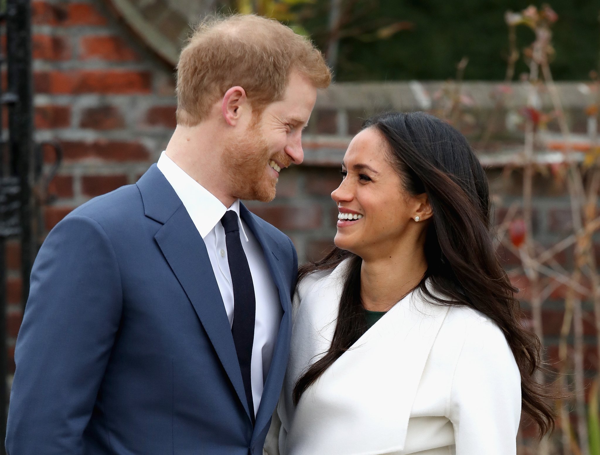 Le Prince Harry et Meghan Markle font leur première sortie offi­cielle !