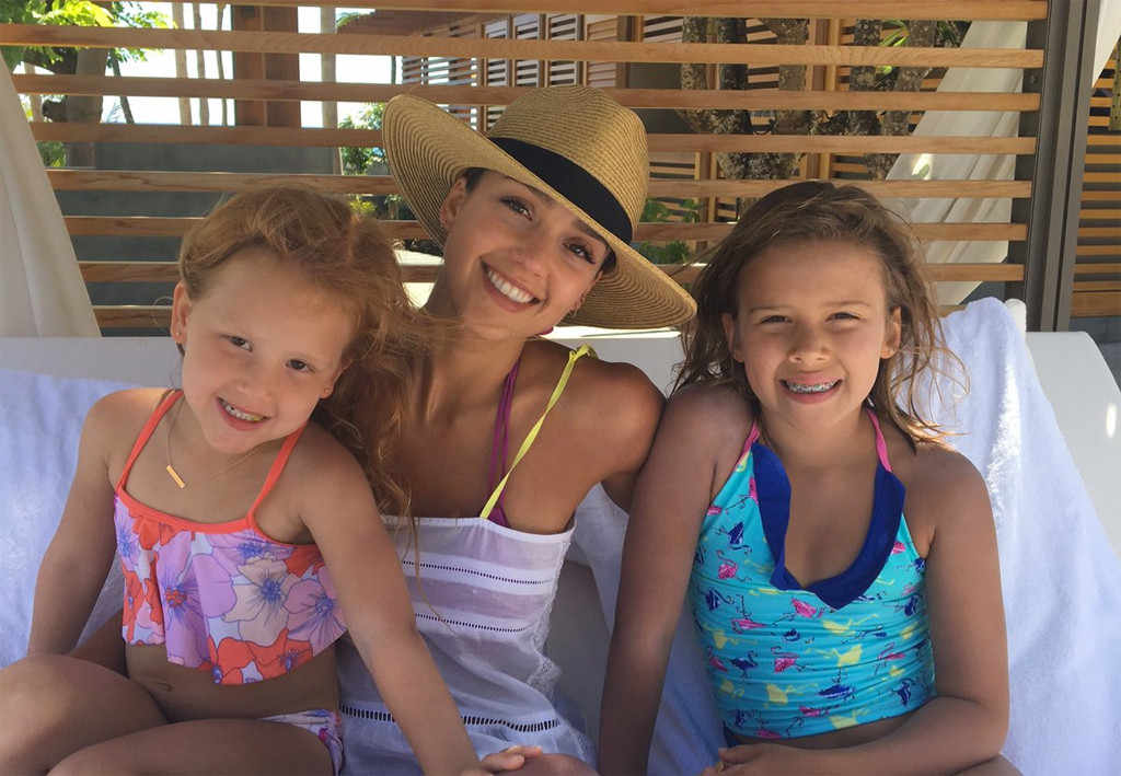 Jessica Alba maman pour la troisième fois : Découvrez la photo trop craquante de son bébé !