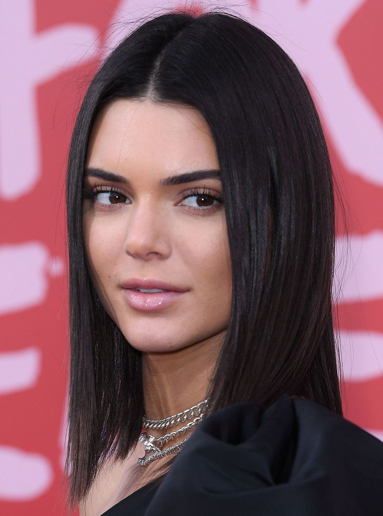 Kendall Jenner : S’est-elle offert les mêmes lèvres que sa sœur Kylie ?