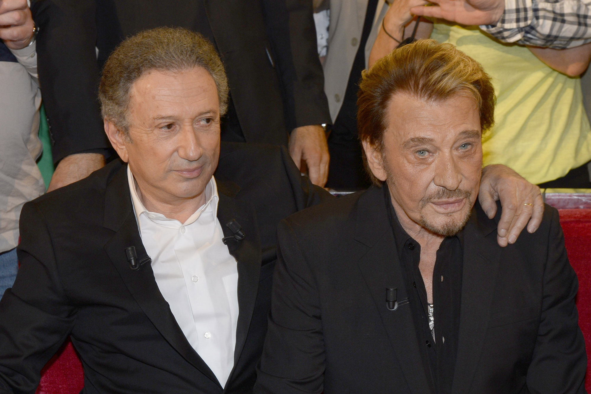 Michel Drucker se confie sur les larmes versées en direct après la mort de Johnny Hallyday