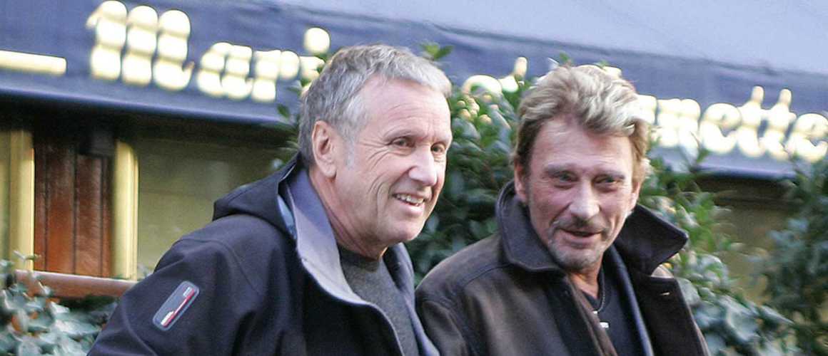 Obsèques de Johnny Hallyday : Yves Rénier, ami proche du chanteur, balance sur les « pleureuses » présentes à l'église