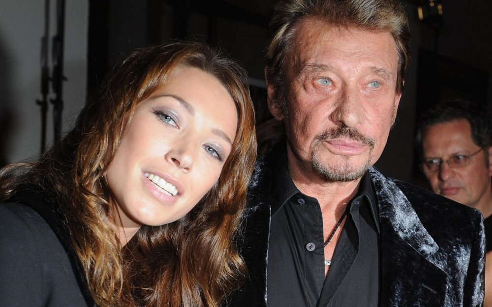 Un mois après la mort de Johnny Hallyday, sa fille Laura Smet sort enfin de son silence