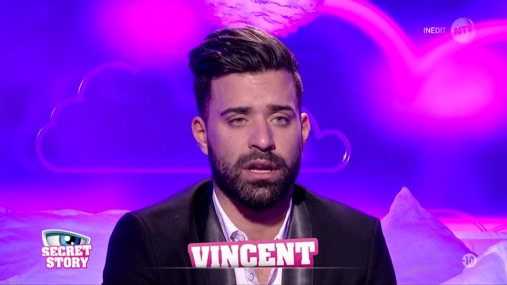 Les Anges 10 : Vincent Queijo tente d'oublier Sarah Lopez dans les bras d'une autre candidate de télé-réalité !