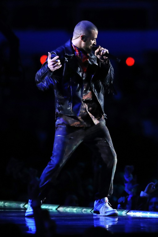  (credit photo GETTY IMAGES NORTH AMERICA/AFP) Le chanteur américain Justin Timberlake chante lors du Super Bowl le 4 février 2018 à Minneapolis, Minnesota