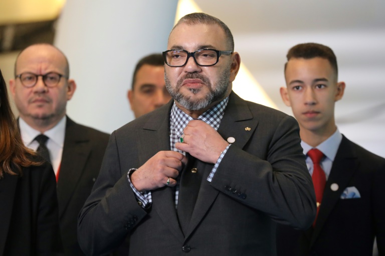 Maroc : le roi Mohammed VI op&amp;eacute;r&amp;eacute; &quot;avec succ&amp;egrave;s&quot; &amp;agrave; Paris