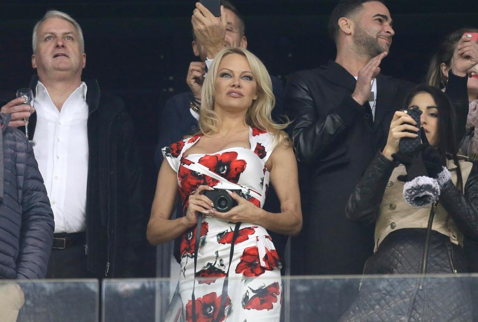 Ce milliardaire russe qui veut conquérir Pamela Anderson