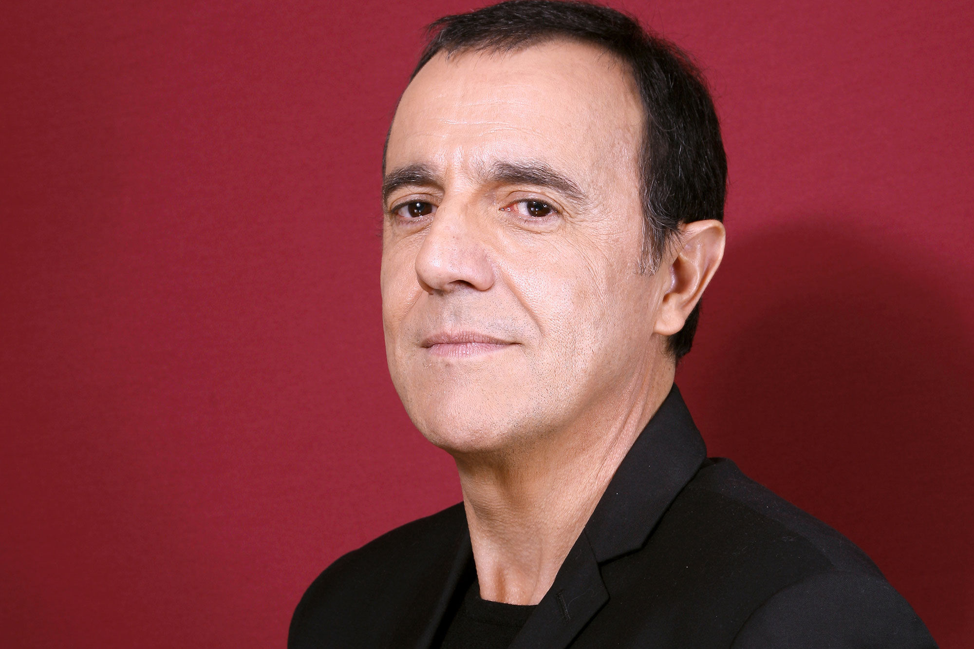 Thierry Beccaro : Le jour où son père a pointé un fusil sur sa mère...