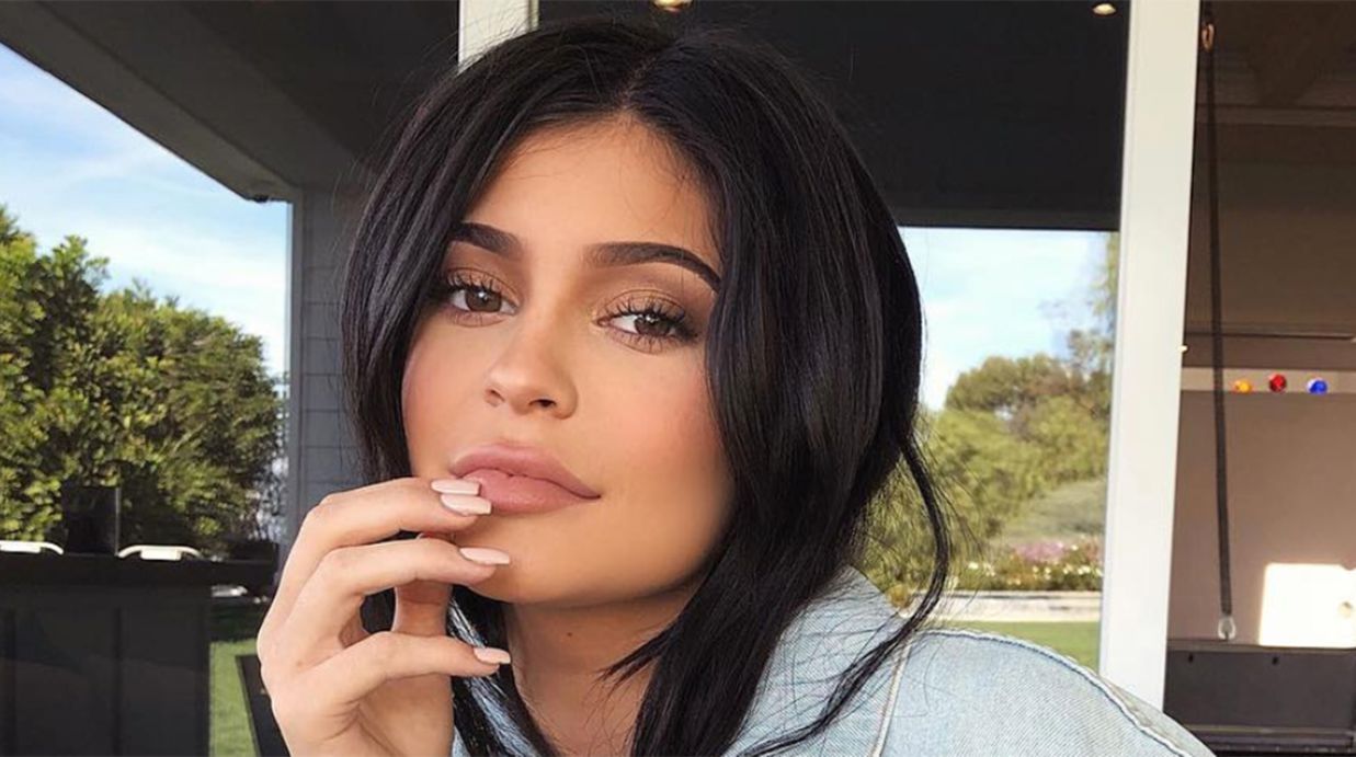 Kylie Jenner dévoile le prénom et la première photo de sa fille !