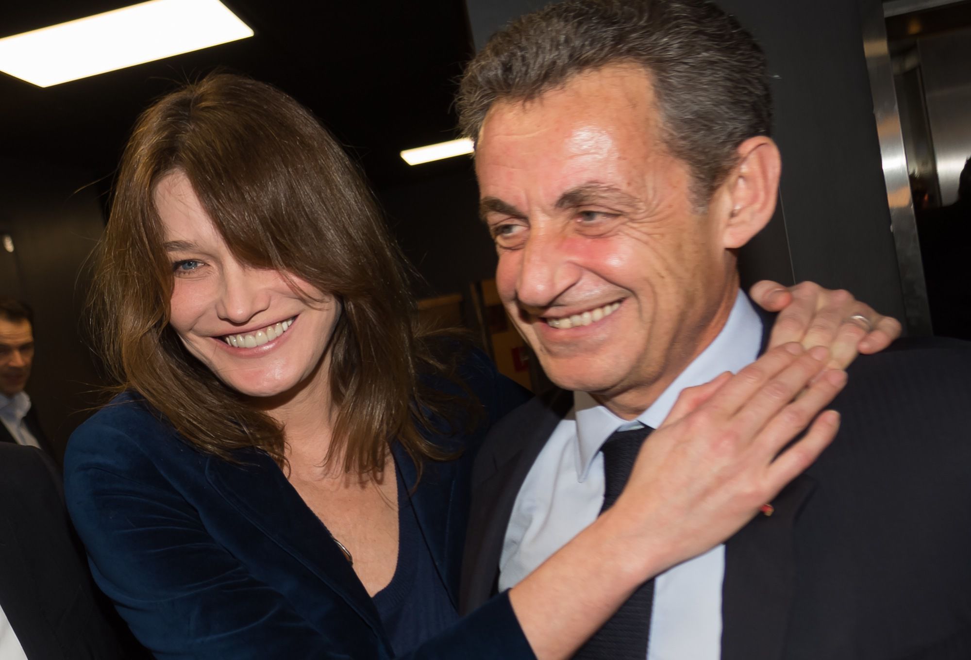Nicolas Sarkozy mis en examen : Carla Bruni lui adresse un tendre message
