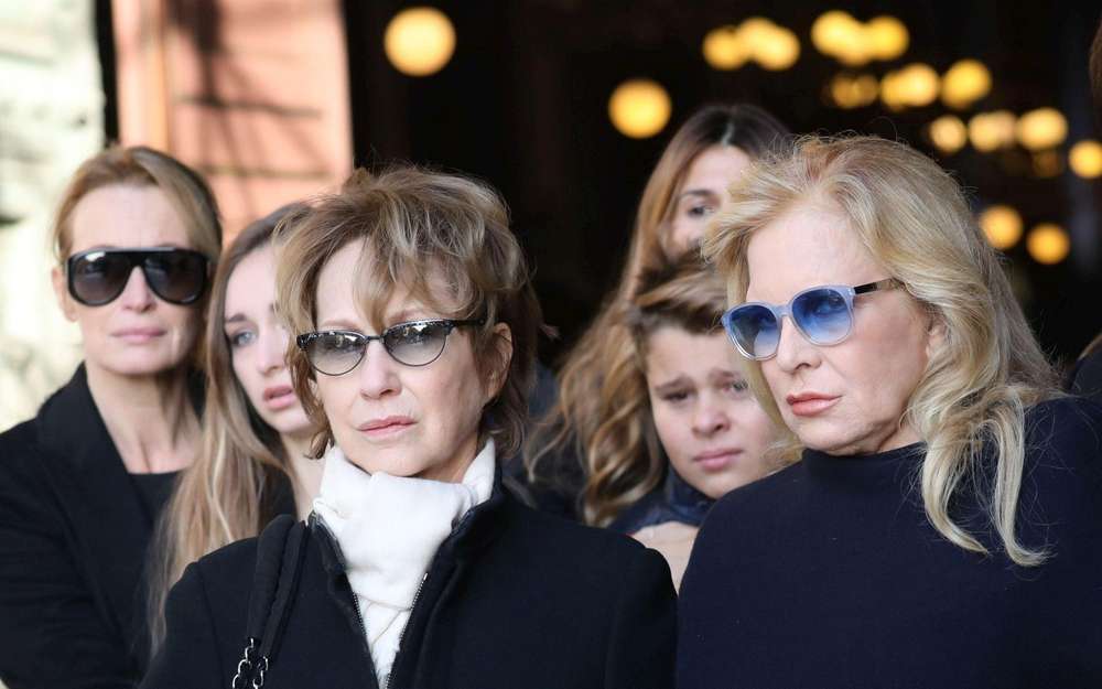 Héritage de Johnny Hallyday : Nathalie Baye décide finalement de briser le silence et charge Laeticia !