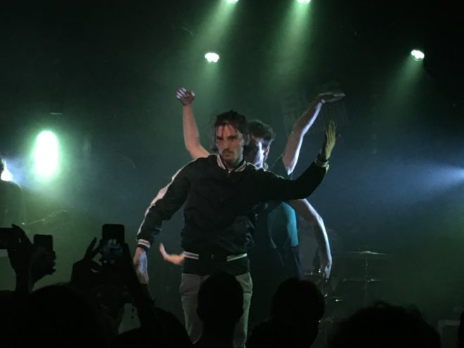 Levitation Free au Bus Palladium, la musique et la joie