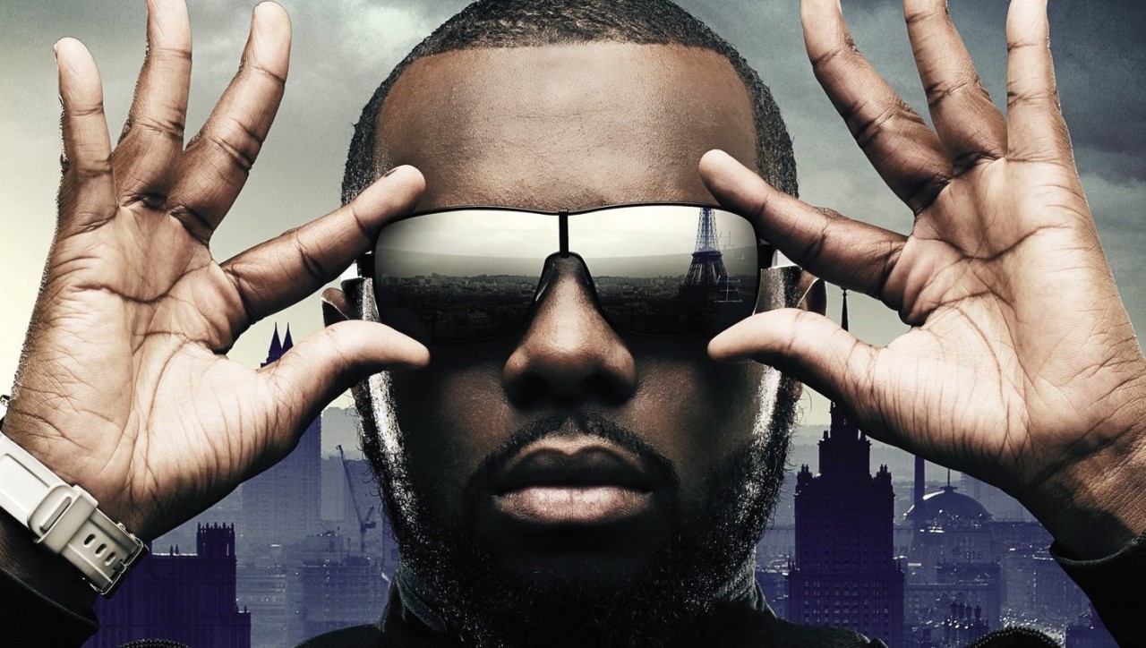 Maître Gims dévoile la raison pour laquelle il pourrait retirer ses lunettes de soleil