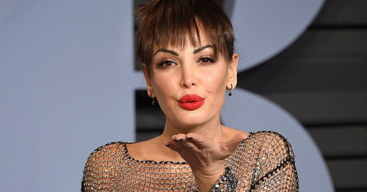 Oscars 2018 : La chanteuse Bleona Qereti choque en foulant le tapis rouge... quasiment nue !