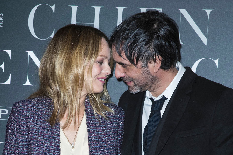 Vanessa Paradis et Samuel Benchetrit complices et amoureux à l'avant-première de "Chien"