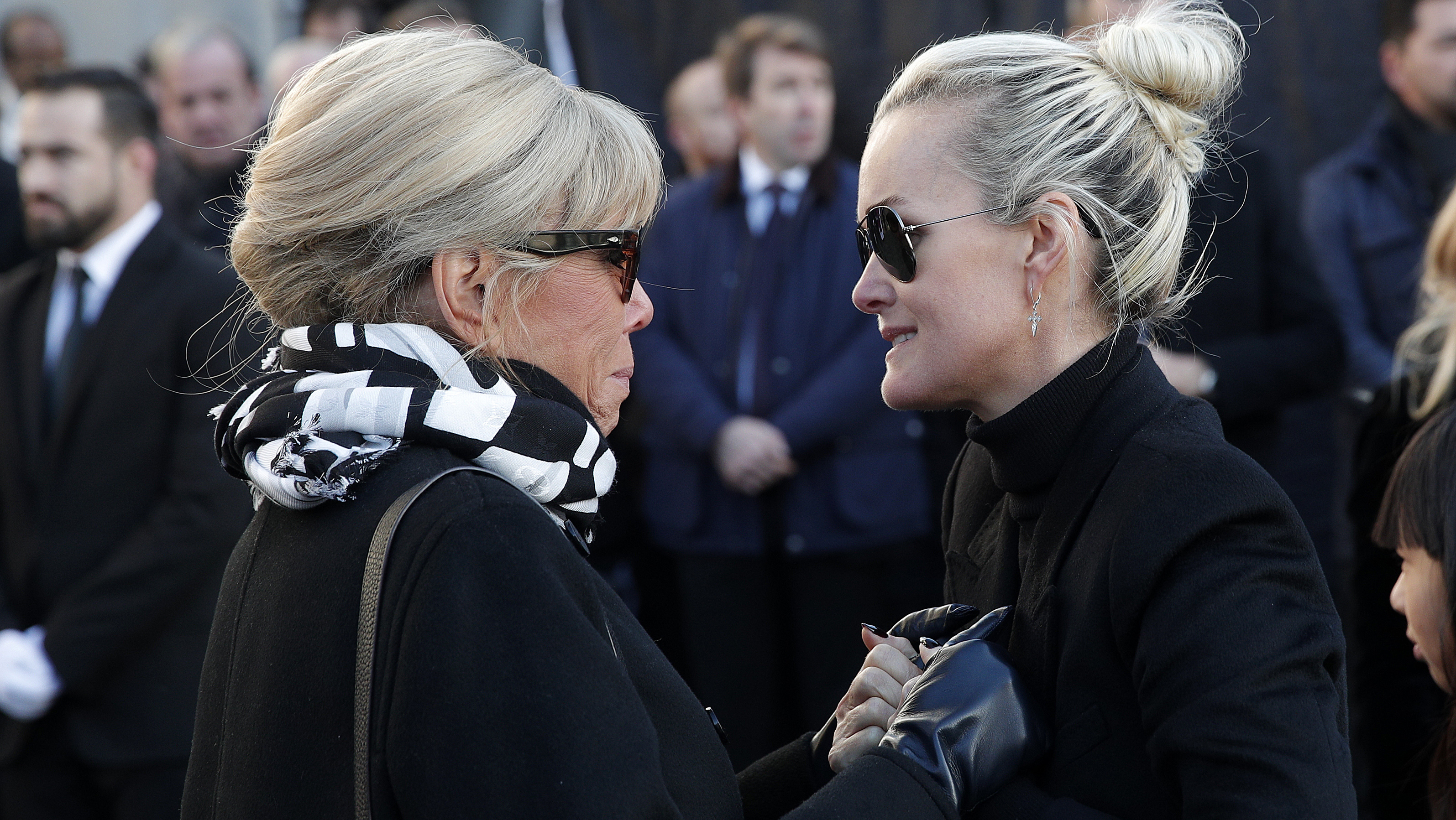 Laeticia Hallyday lâchée par Brigitte Macron ?