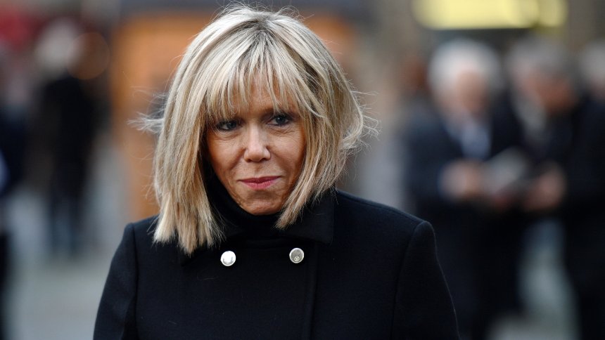 Brigitte Macron : sa famille prise pour cible par des mani­fes­tants à Amiens