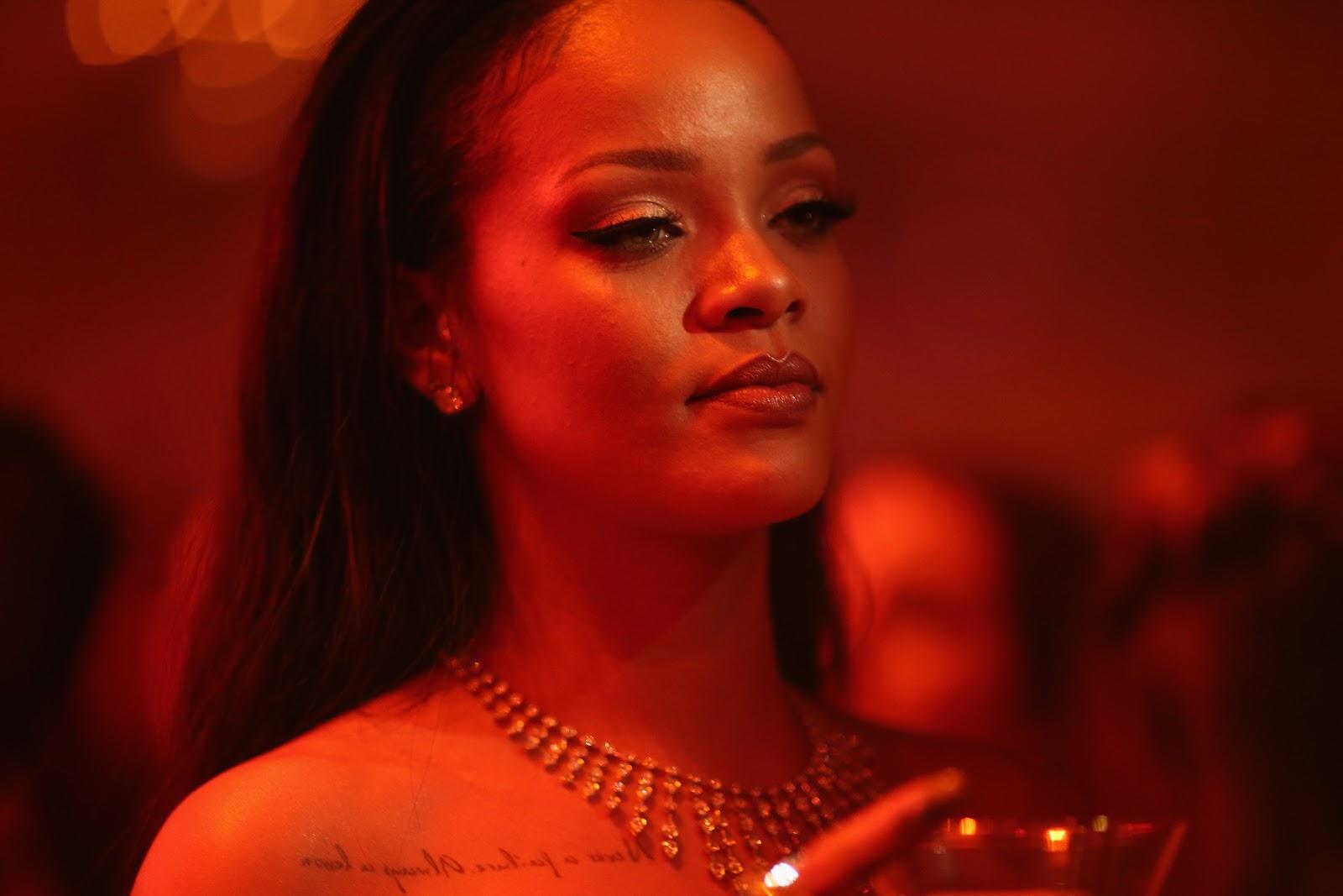 Rihanna sexy sur Instagram : Elle donne tout pour sa ligne de lingerie !