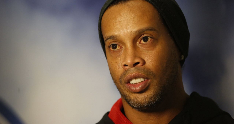 Ronaldinho dément vouloir épouser ses compagnes