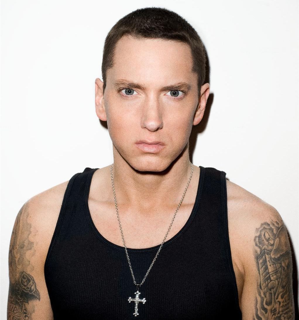 Eminem : En plein concert, il s’amuse des rumeurs sur son couple avec Nicki Minaj