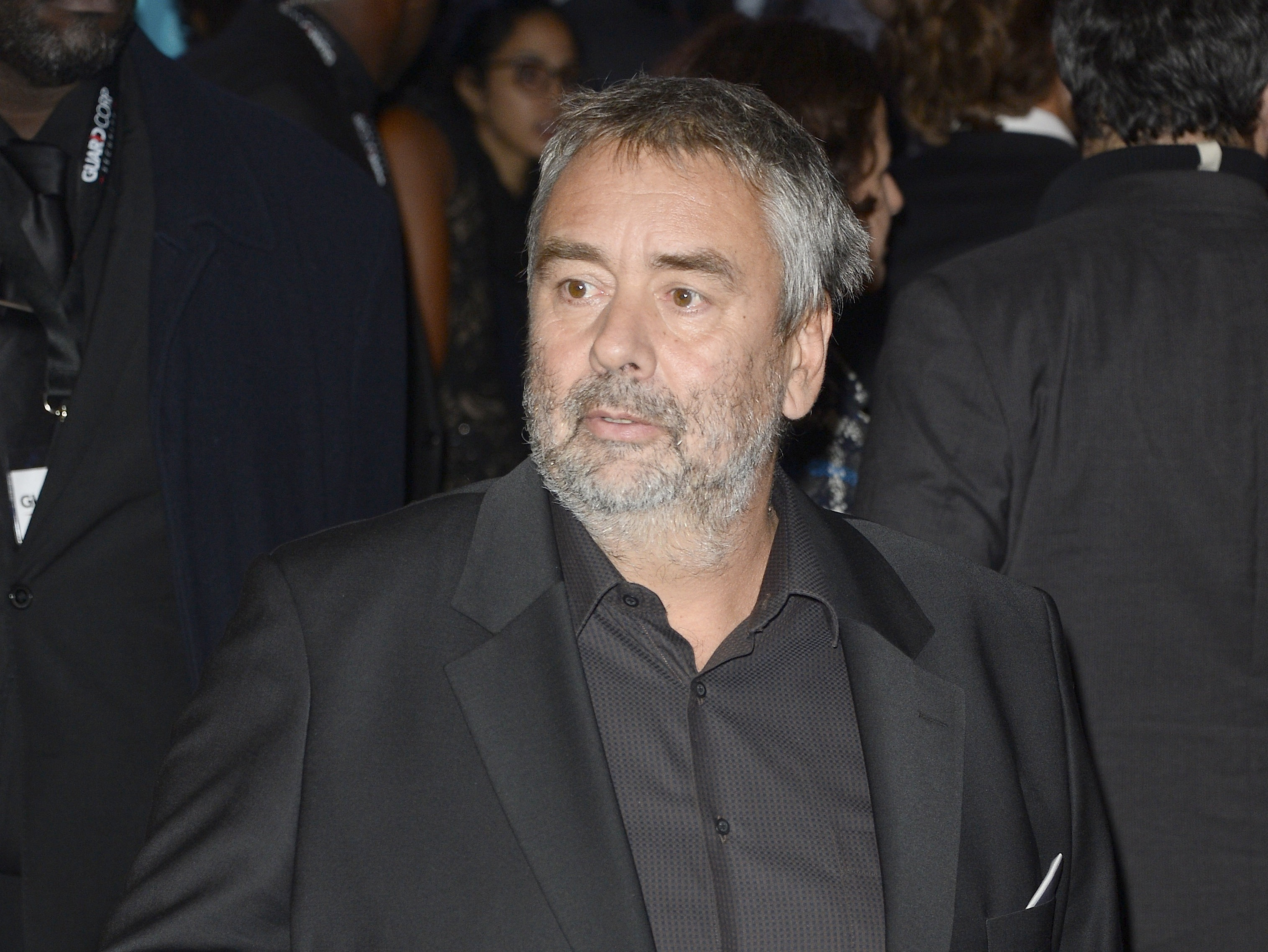 Luc Besson visé d'une plainte pour viol : Il est &quot;tombé de sa chaise&quot; selon son avocat